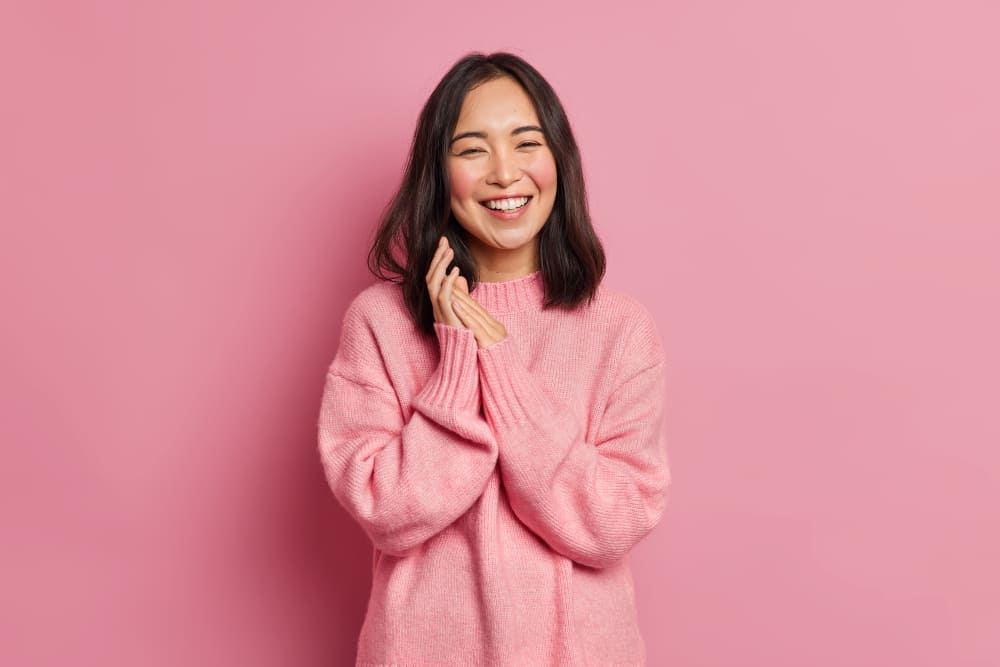 baju pink yang mencerahkan